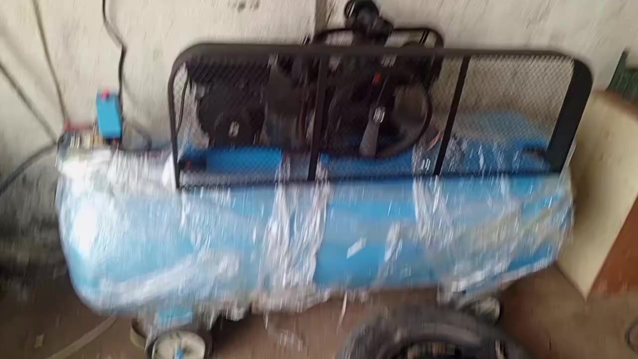 محل بنجرجي كامل لبيع مكان بغداد غراض مامستخده كله جديد  بسعر مناسب واتساب ***********
