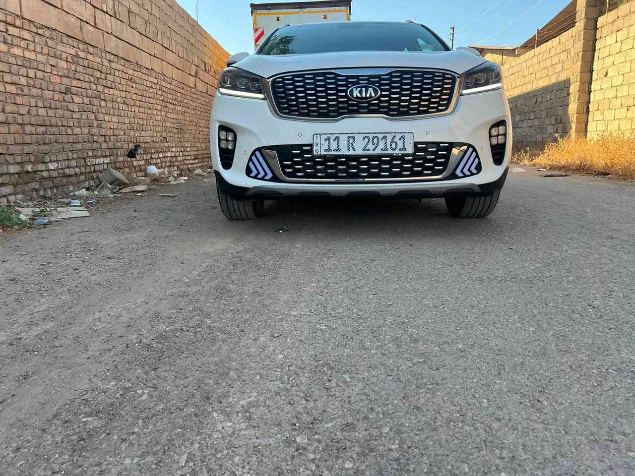كيا سورنتو خليجي
رقم بغداد مشروع وطني
موديل ٢٠١٨ شكل ال٢٠ 
لون ابيض 
دبل شباك الشكل الجديد 
٦ سلندر ٧ راكب 
فوووووول مواصفات بدون فتحة 
بصمتين: تشغيل وتقفيل 
بردات خلفية اصلية 
الباب الخلفي كهربا
كشنات جلد اصلي لونين
كشنات ٢ كهرباء
شاشة كبيرة اندرويد 
جي : بي: اس : خرائط طرق 
كامرة دوارة اصلية 
حساس امامي وخلفي 
مري شفط مع القفل 
تحكم استيرن فول 
حاكية : ابلوتوث: اوكس 
كيجات السرعة زئبقية 
شاشة الدشبول الكترونية 
نظام ايكو درايف 
نظام سبورت ورياضي وعادي 
تبريد ابيانو لمس 
تبريد ٣ قطع ثلج 
مانع انزلاق وانحدار 
اضواء ترحيب بليدات 
علامة سورنتو بلدوسة 
لد امامي وخلفي 
لايت زنون اصلي 
اشاير بلمري 
يدات نيكل اصلي 
ويل اكروم ١٩
تخم تاير جديد لك 
ماشية ٧٠ الف اصلي
لايت اسود ٥ عدسات 
كير ومكينة وصدر وحدادية وتبريد كفالة عامة 
بدون ضربة وتبديل واسخوط وبارد ورصعات وصبغ عدى شخطين تكحيل بسيط 
سيارة جديدة ومال بيت مابية اي نقص 
الرقم الدولي الجديد/ هزة جديدة/ سنوية جديدة 
كتلوكات الشركة موجودات// البصمة الثانية ممستخدمة// 
السعر ٢١٩$

***********
