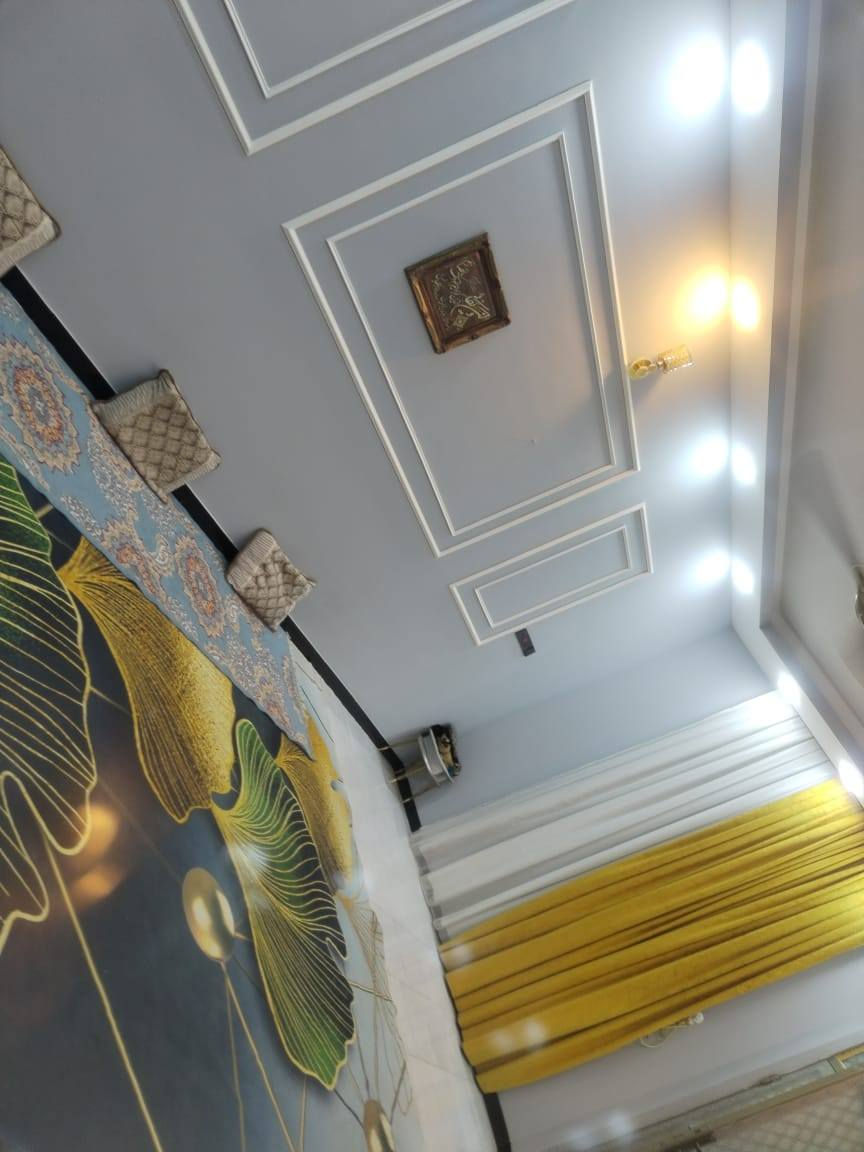 بيت طابو زراعي للبيع مساحة ٢٥٥متر بناء طابوق مسلح سنة البناء ٢٠٢٣ يتكون من غرفة ومطبخ
وصالة وبراني وحمامات داخلية وخارجية وطارمة كبيرة وحديقة 
الموقع سيد جابر قبل الجسر شارع الرسول 
الاستفسار الاتصال على الرقم ***********
