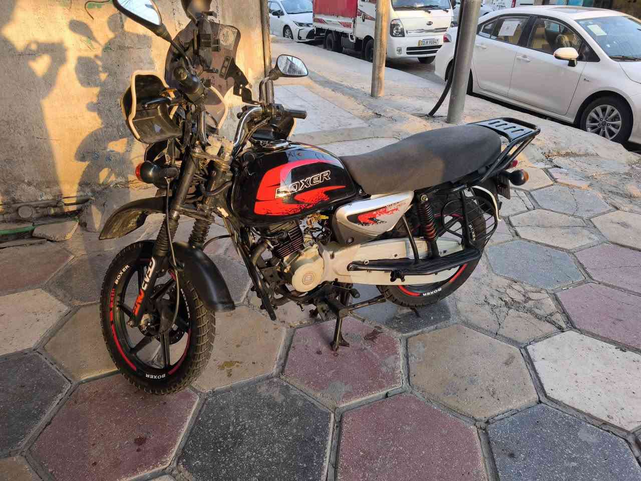 سلام عليكم
بوكسر موديل ٢١
دراجه نضيفه ماشتغل بيه دلفري حاطه بل بيت 
نقص بس بيه صوت جواكيج   
امرقمه بغداد انكليزي بسمي تحويل ثاني يوم
مكان بغداد البياع ***********
سعر مطلوب ١٨٥٠ 
لوحات اثنين
