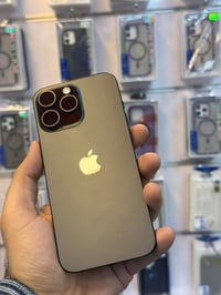 16 برو ماكس بلاك ذاكرة 256 بطارية100 مشحون قليل بعده بالضمان شخط واحد ...