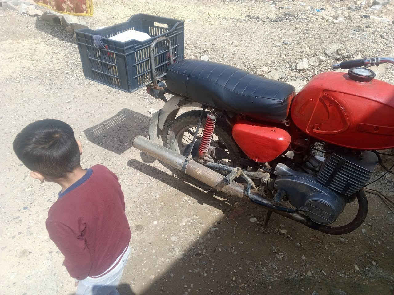 سلام عليكم ماطور همزت 81 كل غراضه بلادي ماطور من ول هندر سعره 450 الف ***********
