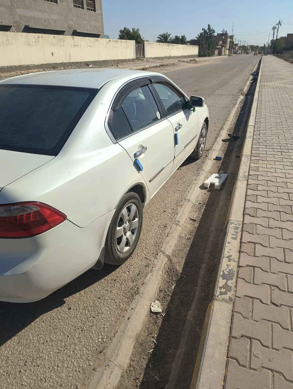 السلام عليكم اوبتيما 2008 السياره جديده كفاله عامه من الضربه والتبديل مكينه كير حداديه تخم تاير مكينه 2000 دوش تبريد ثلج كهربائيات كله شغاله شرط فول مواصفات مري شفط رقم اربيل تريد تحويل تريد وكاله السعر 105 التواصل على الرقم ***********
