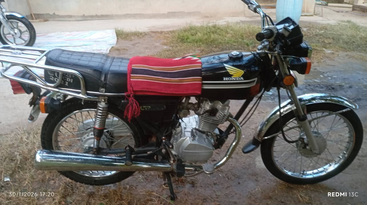 السلام عليكم شباب دراجه نامه قطاس موديل 21 السعر 450 وبيه مجال قليل لاستفسار عله هذا رقمي ***********
