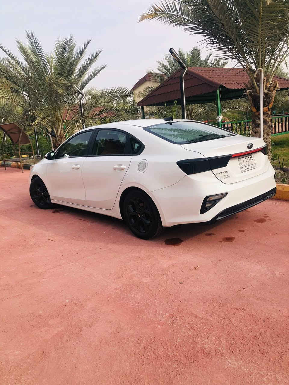 السلام عليكم
كيا فورتي موديل 2020 

للبيع وليس مراوس 

شاشه تدعم كاربلي 
رادار امامي 
كاميره خلفيه 
محرك 2000 دوش 
السياره نص فول 
ماشيه 100 

حادثها صفحه بنيد وبچم وباب خلفي 
من صفحه وحده 

سعرها 125$ وبيها مجال بسيط 

للأستفسار الاتصال   ***********
