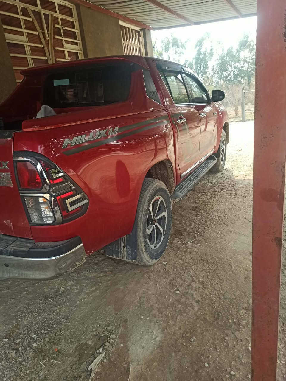 السلام عليكم ورحمة الله وبركاته  هايلوكس موديل 2019 مكفوله كفاله عامه ماشيه 109 سياره بعده جديده  السعر ب 325 وبيه مجال  للستفسار الاتصال ***********
