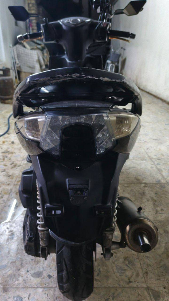 السلام عليكم دراجه كامكو رايسنك محرك 150sياباني رياضي  نوزل دراجه شغاله جميع الكهربائيات نكره سلف بكل وقت بريكات امامي خلفي دسكات وبيه نضام الاول سبورت ولنضام الثاني ايكو اقتصادي وفيها منضومه زنن .
/بغداد/الاستفسار على الرقم=***********
