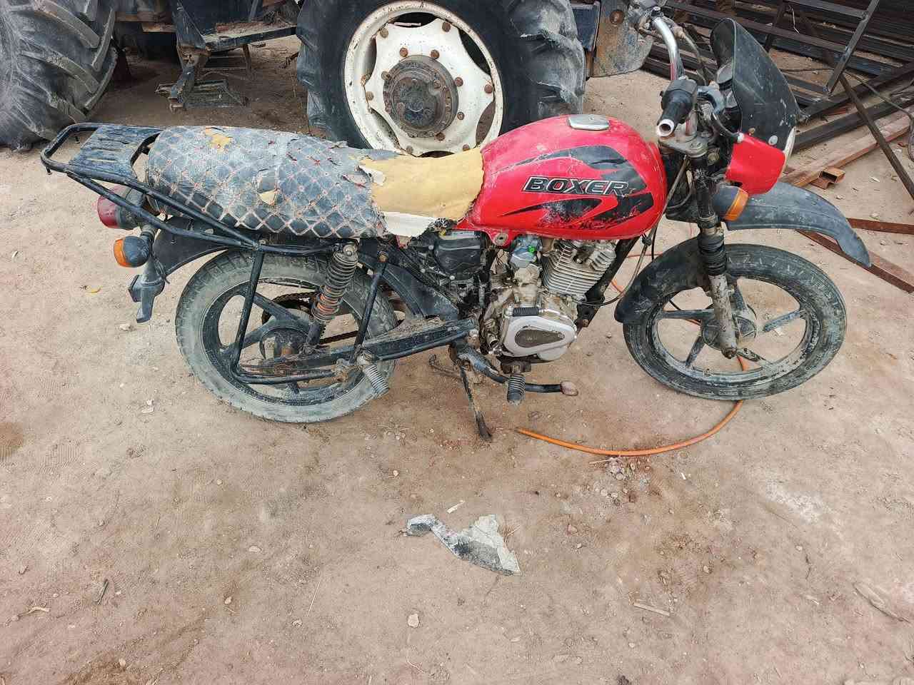 دراجه بوكسر مديل 2019اوراقها ظايعه مكينتها محوره مال ستوته  ابيع ادوات السعر 450الف مكاني البصره قضاء المدينه (***********)
