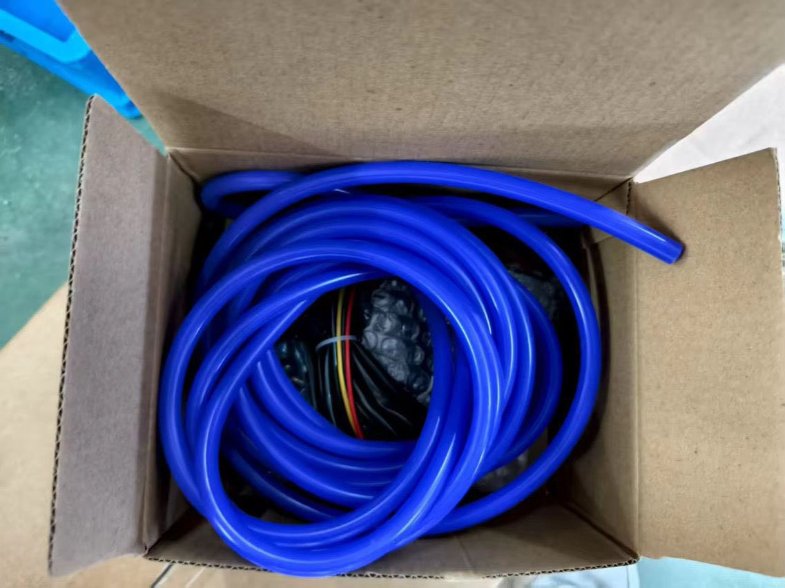 السلام عليكم 
للبيع دبات بولت دزاين جديد وغير مستعمل القطر 3inch
مكاني البصرة 
واتساب ***********
