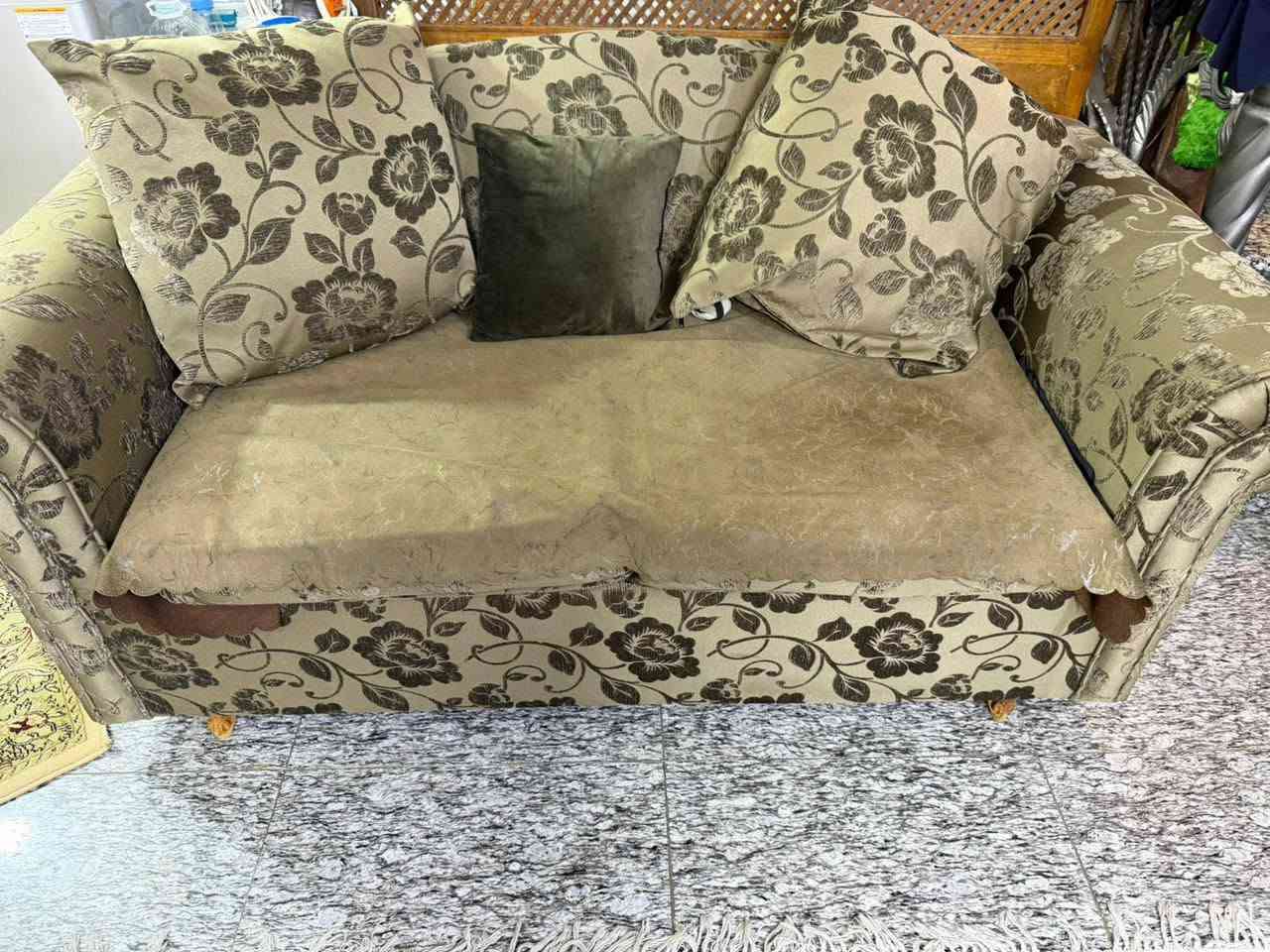 يا الله سلام عليكم تخم للبيع قبل كم يوم دوشمته اب 650 نضيف سعره ب350وبي مجال جك الجيه او كاونتر النوعيه الصليه الله حيل نضيف سعره 300وبي مكاني بغداد الزعفرانيةة ***********
