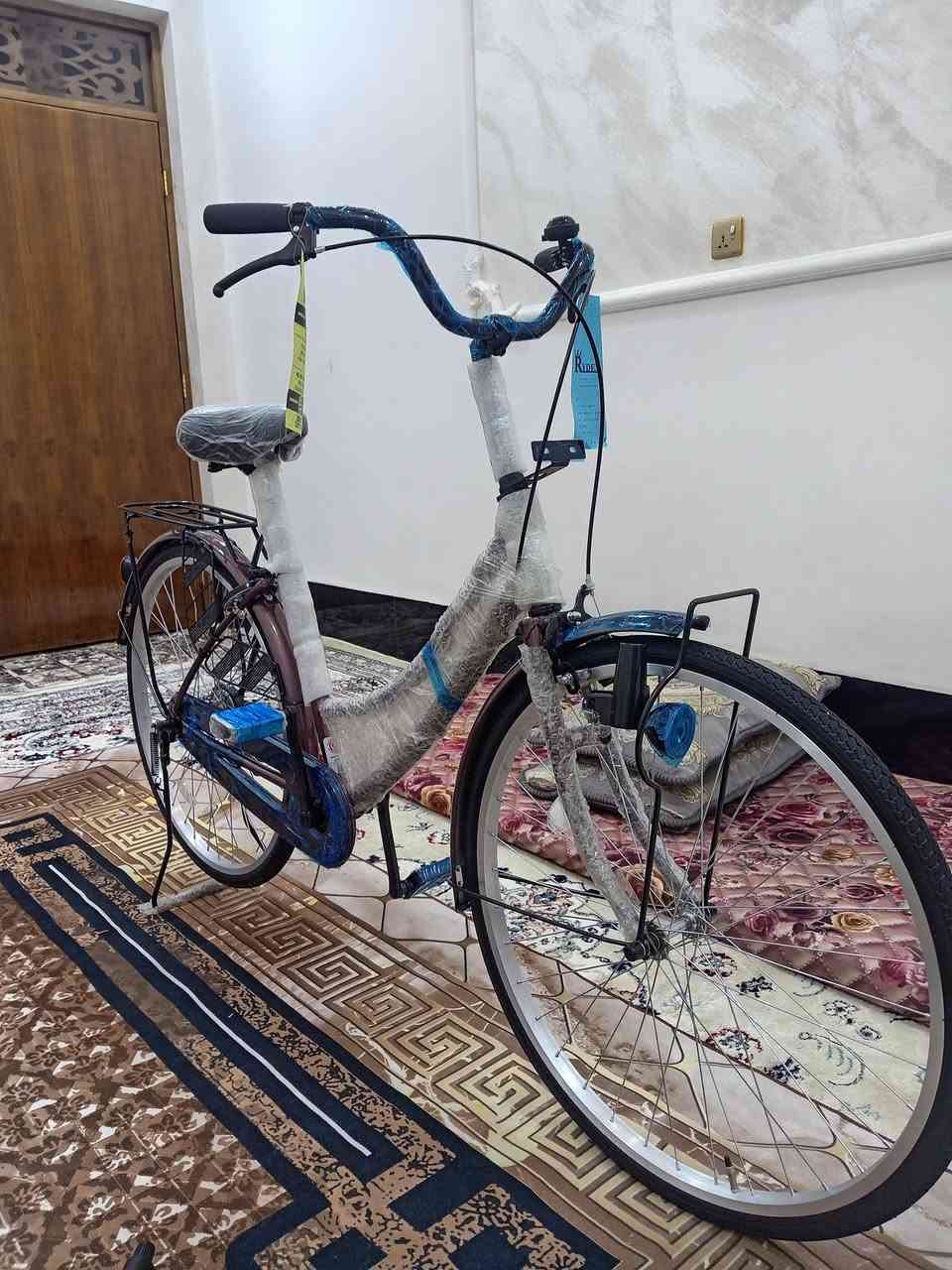 بايسكل ياباني بعدة بلكورتون لون جوزي لماعي اني مغلفة فابلون الازرق للحماية المكان الرمادي السعر 120 وبي مجال الرقم ***********
