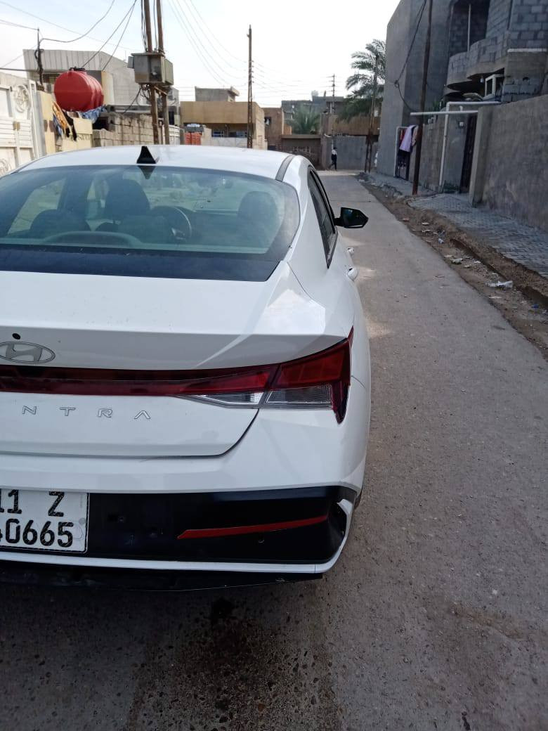 للبيع النترا وارد امريكي موديل 24 دخول جديد رقم بغداد 
مواصفات نص فول 
الحادث ضربتها سطحيه بس بنيد مبدل  بدون لغود ولا شواصي مازداتها نفسهن الحادث موضح بالصورة 
ماشيه الفين ميل فقط زيروو
السعر. 165 وبيها مجال
المكان بغداد اليوسفيه 
للتواصل  عل ارقام ‏‪***********‬‏///////‏‪***********‬‏
