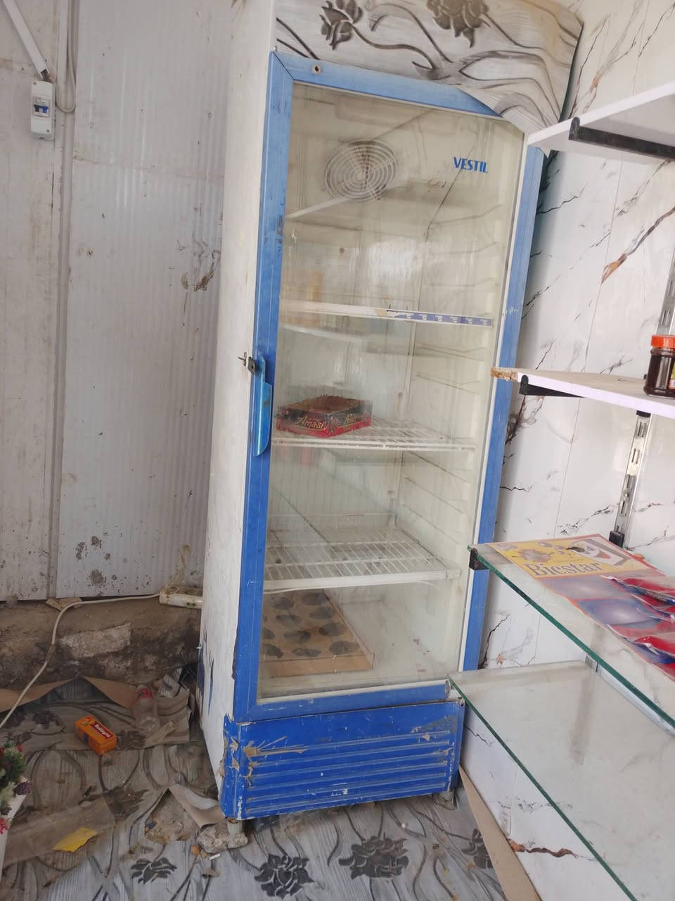 سلام عليكم غراض مستخدمه مجمده حجم كبير نضيفه وثلج خير من الله سعره٢٠٠قفل عارضه براد سعه ١٥٠وبيه مجال بسيط رفوف شوفت عينك كلش حلوه ونضيفه قفلهن ١٠٠ماكني حي العسكري


**إذا كنت صاحب هذا الإعلان وتريد حذفه لأي سبب، رجاءا أرسل رسالة إلى الدعم الفني**