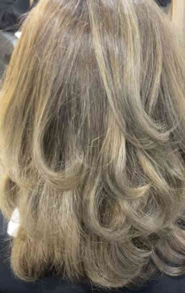 عروض البلاك فرايدي من صالون وحمام حرير 
كل انواع قصات الشعر ٥ 
شسوار ٥ 
الويفي ٧ 
حف الوجه ٥ 
شمع الوجه ٥ 
صبغة الحاجب ٣ الف 
تنظيف البشرة بجهاز الهايدرفيشيل ١٥ الف 
عروض التاتو 
مسح حاجب ٢٠ الف 
تاتو بلوك ٣٥ 
توريد شفايف ٢٥ الف 
عروض الاضافر 
جل اكستنشن مع جلش ١٧ الف 
جل اكستنشن فل دزاين ٢٠ الف 
جلش يد او قدم ٥ الف 
منكير تنظيف اليد بالمقشرات والماسكات ٥ 
بديكير قدم ٥ الف 
شمع البرافين يد او قدم ٥ الف 
عروض قسم الشعر 
معالج بالليزر ١٥ الف 
معالج الكافيار ٢٠ الف 
صبغ الجذور ١٥ الف 
صبغ شعر ٢٠ الف 
تخصيل الشعر ٣٥ الف 
متوفر في صالون حرير غسل اللون يعني يتغير اللون بدون بلوندر بدون ميتعب الشعر
قسم الميكاب 
مكياج بسيط ٢٠ الف 
مكياج قوي ٢٥ الف 
تسريحة بسيطة ١٥ 
تسريحة كاملة ٢٠ 
عروس ١٥٠ الف 
عروض حمام حرير 
حمام مغربي يشمل بخار وساونا ومراحل كثيرة من التقشير وتنعيم الجسم ٣٠ الف 
حمام مغربي يشمل ساونا بخار مساج ومراحل من التقشير والتعيم للجسم ٤٠ الف 
حمام مغربي يشمل جاكوزي ساونا بخار مساج ومراحل كثيره من التقشير والتنعيم والتبييض ٤٥ الف 
كما متوفر في حمام حرير نقش حنه 
نقش لليد ٥ الف 
نقش القدم ٥ الف 
نستقبلكم يوميا بكل حب من الساعة ١١ صباحا حتى الساعة الثامنة مساءا 
العنوان بغداد علي الصالح شارع جامع الزغل البناية المقابلة للجامع الطابق الاول صالون حرير الطابق الثاني حمام حرير للحجز والاستفسار الاتصال على الرقم ***********  ***********
