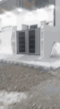 بيت للبيع 100متر مربع غرفتين نوم واستقبال ومطبخ البيت فول واحد على واحد أساس بادلو المدرسة الصينيه
ماء كهرب البيت رقم واحد وصل بلديه طريق دهوك القديم 
سعر البيت 44 مليون وبي مجال 
***********
***********
