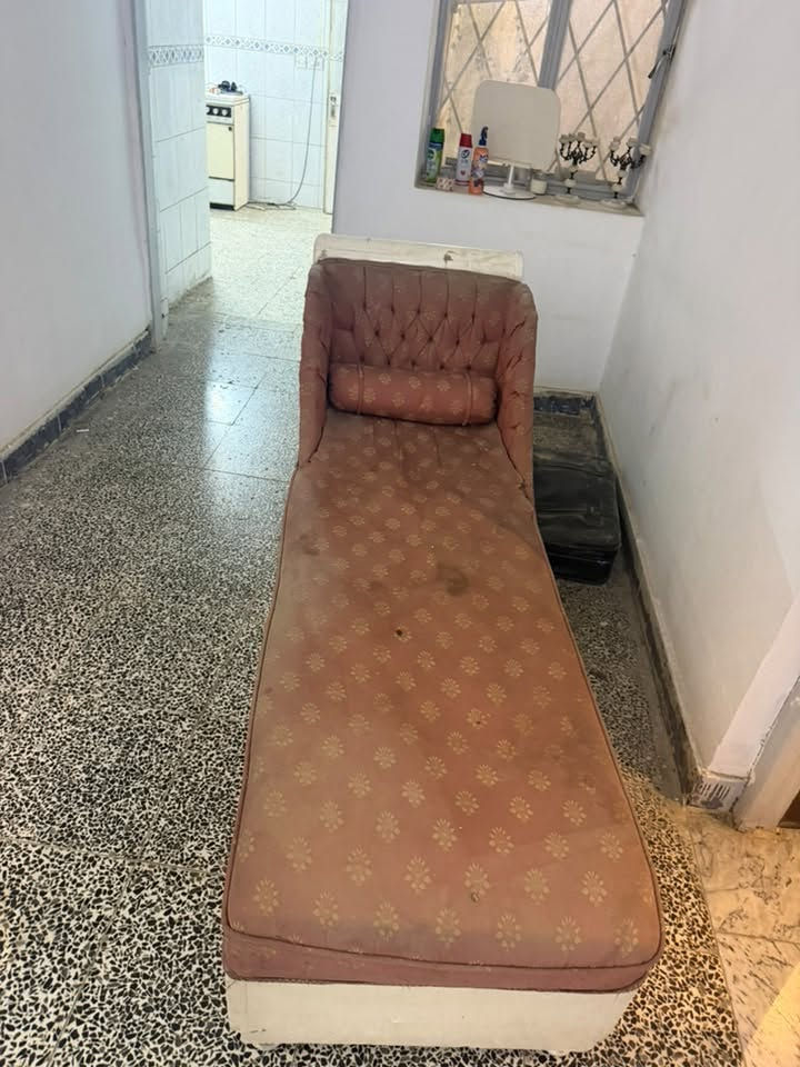 قيم و اخذ، لا تتعبني و لا اتعبك، يعجبك شي تواصل على 

***********
