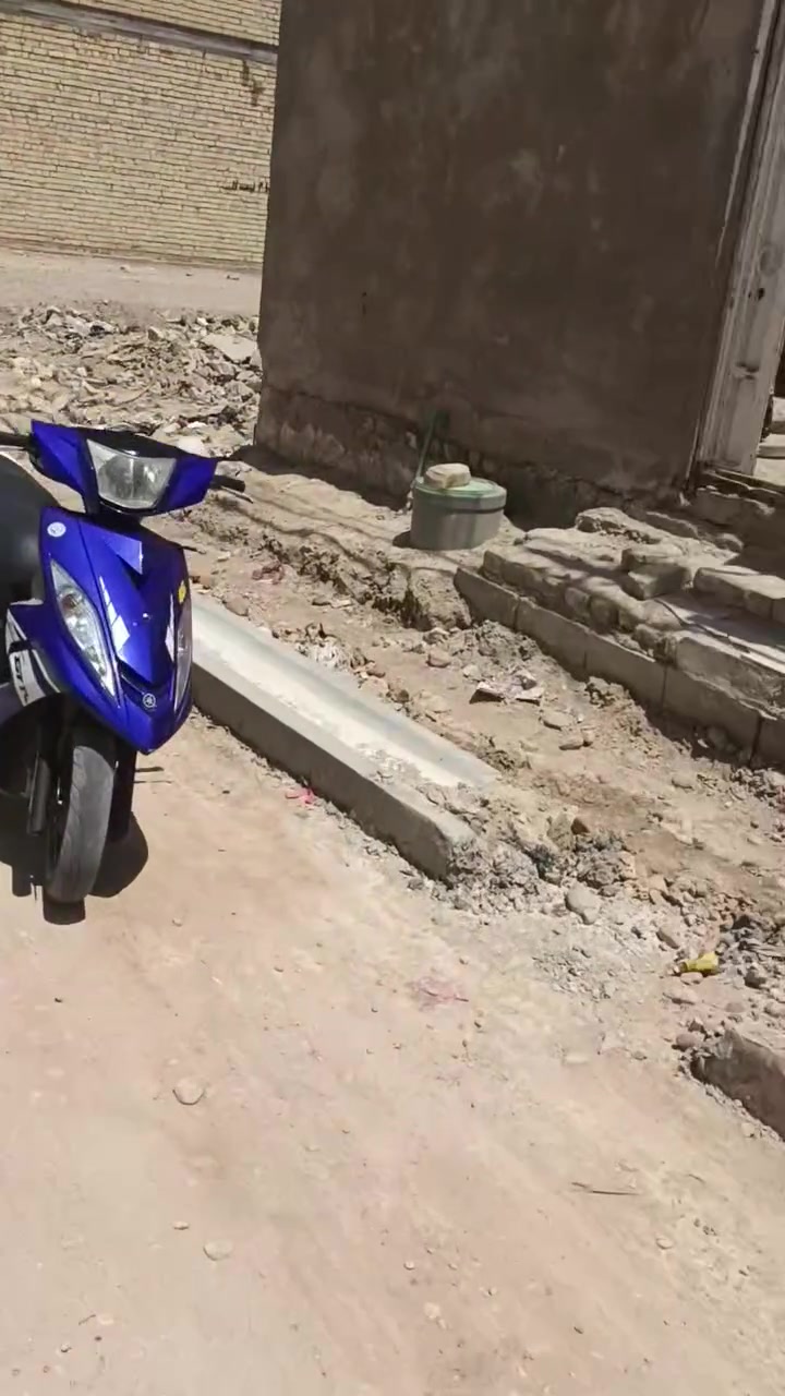 ايجار ب150 الف بالشهر البيت فارغ بي خط سحب والتفاصيل بالفيديو رقم وتساب *********** 
منطقة خضراء الدسيم فرع ابو سمير الدراجي ابو الاسواق
