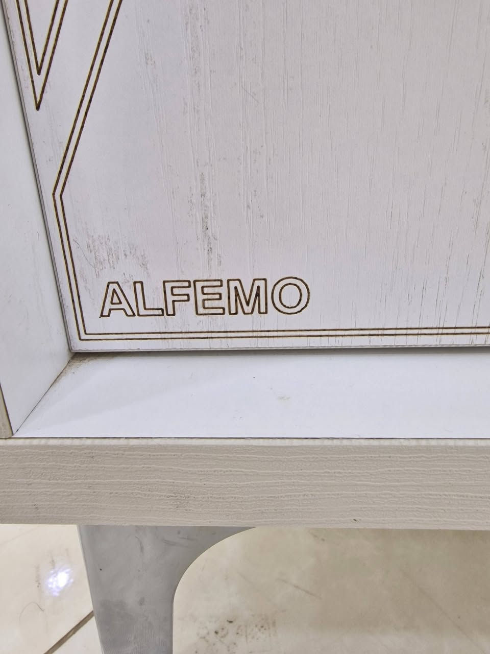 ژووری نوستن مارکەی ALFEMOتورکی 6 پارچە
زۆر جوان و تازە ماوەتەوە 
دۆشەکی باشی لەگەڵە 
سلێمانی/ کانسپیکە/پشت مزگەوتی تەبای 
گەیاندن هەیە
***********
