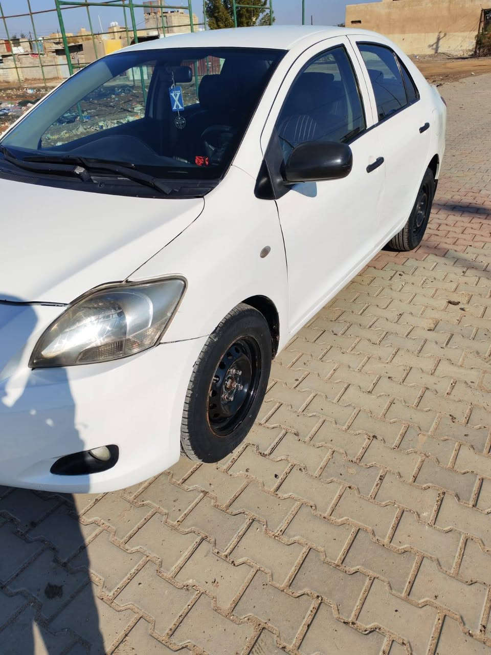 السلام عليكم 
يارس موديل 2007 خليجي السياره كفاله من اي ضرر فقط قطع صبغ ابيع حزام 
تخم تاير جديد باتري جديد تبريد ثلج صدر امامي خلفي لايت زينون اصلي شاشه اندرويد تدعم جميع البرامج بدون نقص سياره كل دواخلها بلاديه 
السعر 75 وبيها مجال بسيط 
مكانها بغداد الحسينية ما الراشديه 
الاتصال *********** 
ملاحظة ابيع شرط التحويل
