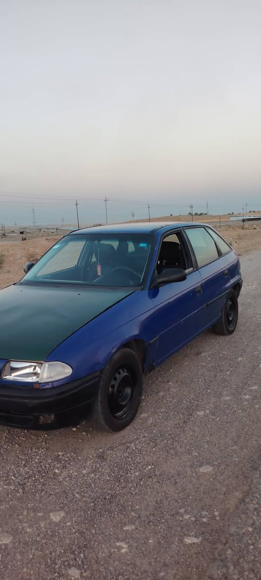 سيارة
استرة موديل 97
رقم مسطرة وهزة جديدة
محرك وكير شرط
وطخم تواير جديد
بيها طخة بل جاملق الامامي خفيفة بدون دواخل وبونيد ابدل شرط تراي عل بصره السعر 37$
***********
