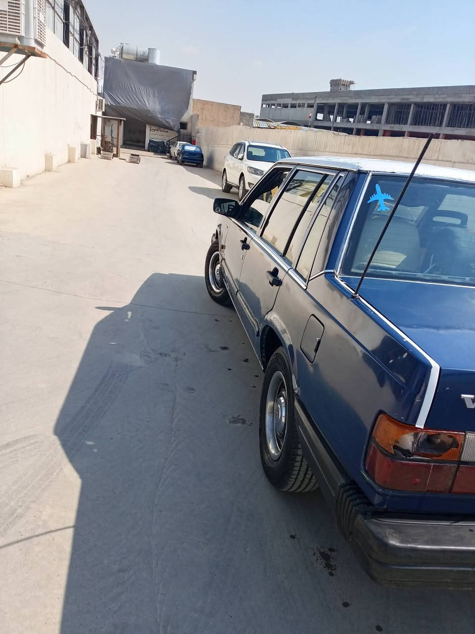 السلام عليكم للبيع فالفو 740موديل 1986 رقم نينوى الماني تبريد ثلج الشرعي موجود وكاله  وتحويل السعر 30وبيها مجال ‏‪***********‬‏ مكاني موصل حي عدن
