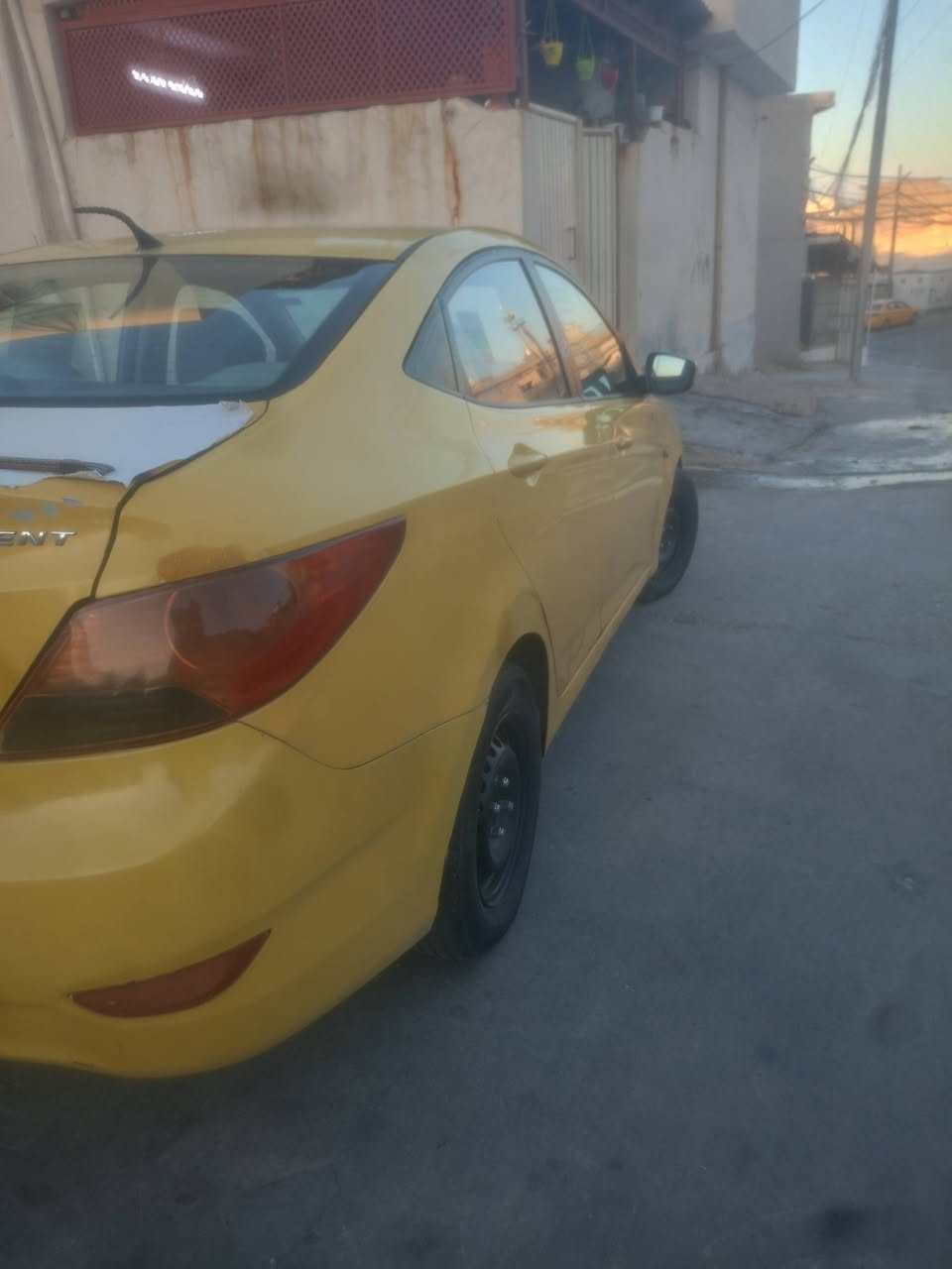 اكسن ١٢ للبيع محرك  كير شرط
فول عادي هيئه غرامات صفر شرط التحويل
تبريد كمبليسر ضعيف يفصل
السعر 70 وبيها مجال بصيط
***********
***********
