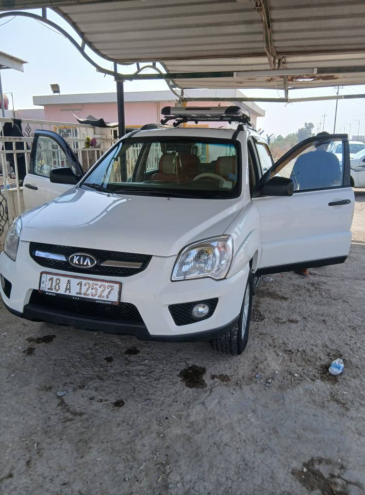 السلام عليكم 
سبورتج ٢٠٠٩ ابيض خليجي سياره حلوه ونضيفه
مكينه ٢٠٠٠ 
فتحه 
لايت زنون شمسي اصلي  
صدر تاير كير مكينه 
باتري تدفئة تبريد 
كله جديد نوزل ابلك منضومه بانزين جديده 
دسكات جديده 
رقم بابل الجديد 
سنويه باسمي 
وشرط التحويل 
بيه قطعتين تبديل بدون لا معجون ولا صبغ 
بيه بنيد مبدل وقبق الصندوق مبدل 
والباقي مكفول 
مكانه بغداد او مسيب 
السعر ١١٨ وبيه مجال 
سياره مال بيت ما متعوبه 

*********** 
***********
بي واتس اب
