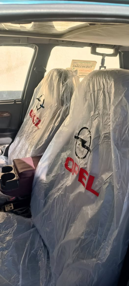 للبيع اوبل فكترا. حجم 20 موديل 93 رقم نينوى مسطرة  سنويه عضم بسمي شرط تحويل كابون بانزين بيها. استيرن بور قفل مركزي جامات لامامي كهربائيّ تنتا كهربائيّ كير مكينه شرط كهربايات كلها شغاله سياره بلاديه وضع شركه لا صبغ ولا تصليح. شرط من دعاميه. لادعاميه السعر52 وبيها مجال ***********
