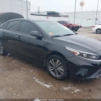 لاتنسى المتابعة للصفحة   السلام عليكم 🫡  للبيع فقط كيا فورتي موديل 202...