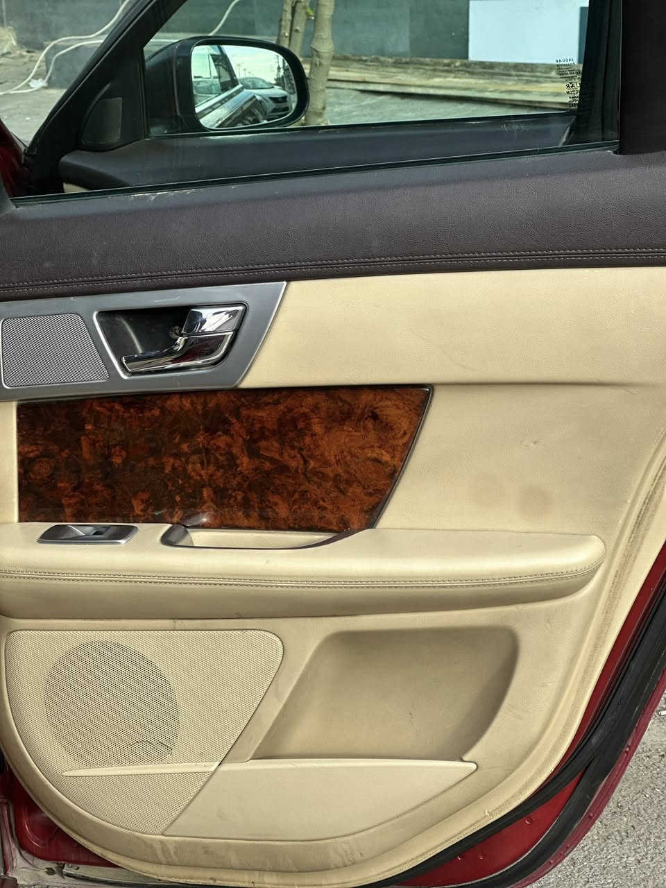 السلام عليكم
جاكور xt2013
محرك 2000 يربو 
فول موصفات 
لايت متحرك ترحيب 
فتحه
مرايه شفط 
لدات ترحيب 
رادار جانبي 
حساسات امي وخلي كأمره دواره 
كشن جلد خزن ميموري
ستيرن كهرباء 
نفكيسشن
صندوق شفط 
كير محرك بشرط 
ابيع سياره حزام ملاحظه سياره مو حزاممم 
اكفل شرعيات وشواصي 
رقم أربيل سنويه ما ساقطه شرط التحويل 
*********** 
مكاني كركوك 
سعر 90 وبي مجال ✔️
