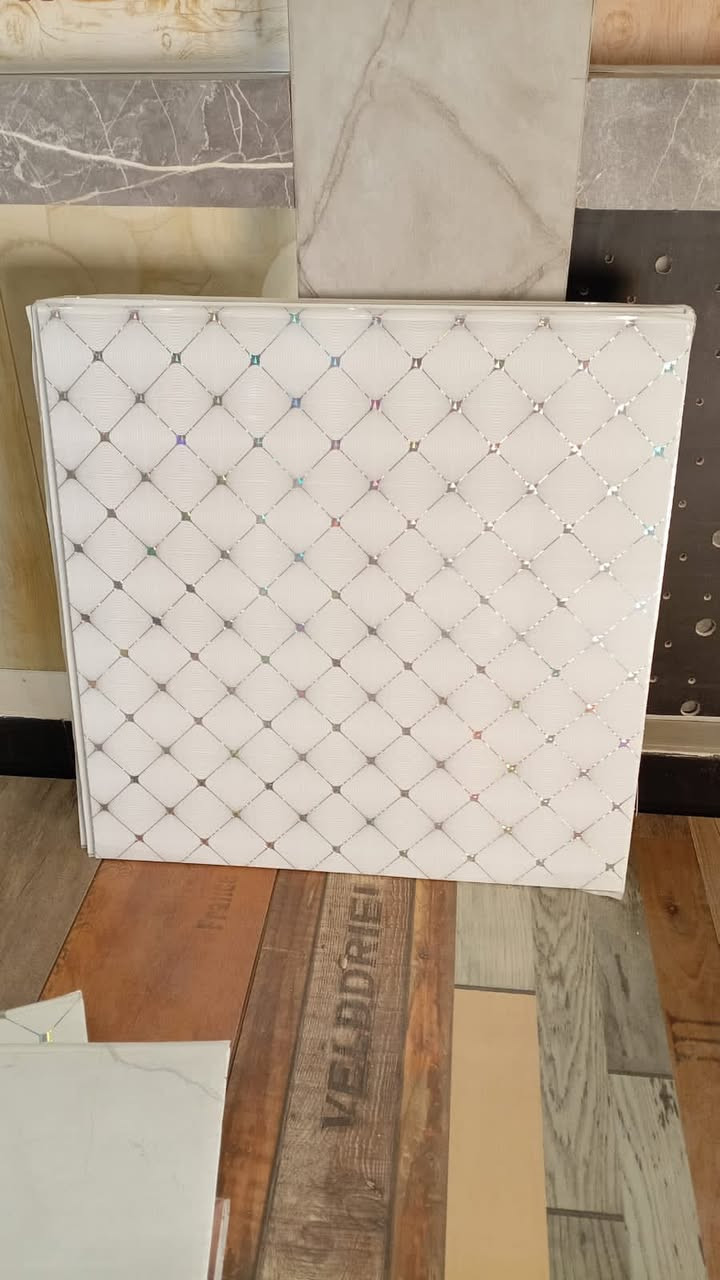 سقوف ثانوية جملة و مفرد
العنوان بغداد شارع سعدون

***********
