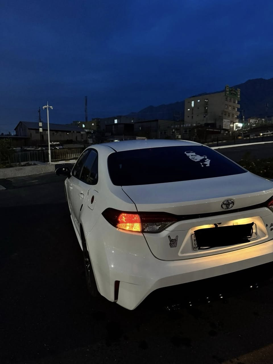 كورولا بيكاجو امريكي هايبرد ٢٠٢٥
سياره فول فوله. رقم دهوكه 

بئ ده عم و صبخ و بئ ملاحضه يه

بتنئ بقصه ك يا لده ركه هئ سايقي دا

كه له كا پاقژه   ٤٣ كم ريفه جوي 

هه مي بشه رته

سعرا وئ ١٥٧ و بيجه ك مجال تيدا 

تلفون***********
