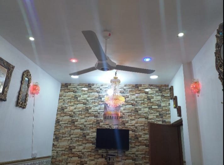 دار لبيع سبع قصور شارع ابوعلي قرب عن الشارع العام 100متر الواجهه 4ونص ونزال25كامل تجيب غراظك وتكعد ماناقصة شي طابق ونص غرفتين نوم باقي التفاصيل اتصل ***********بلخدمة السعر 60 موجود خاص
