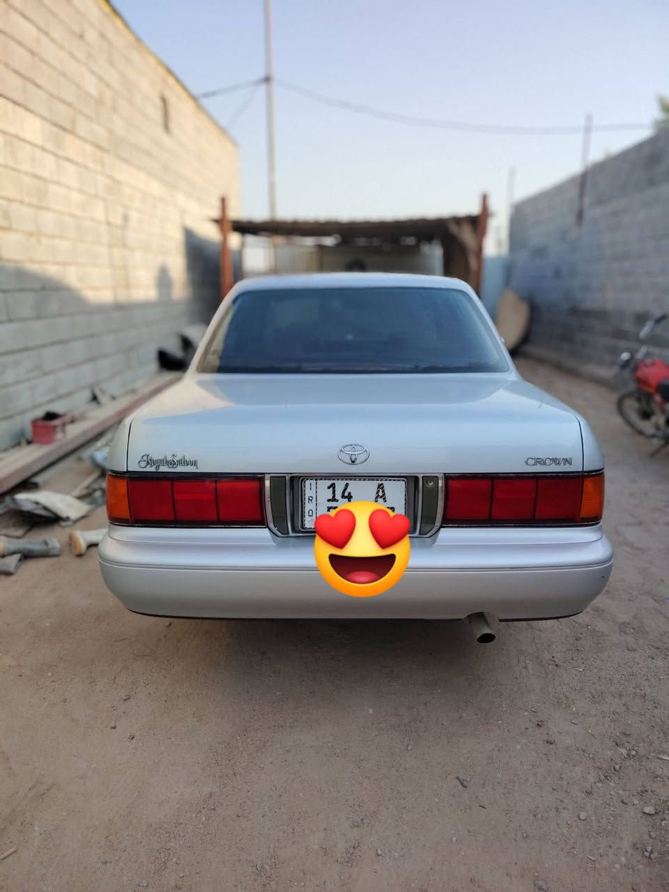 سياره ارنب طويل للبيع رقم و سنويه باسمي رقم انگليزي موديل94 سيارة نضيفه و حلوه بيهه طخه بسيطه بلبك لايت بصفحه السايق وسلف مرات تصير بي چكه ولباور كل شهر تحطله شويه وتبريد تشغله ثواني ويفصل ولضاقطه تعبانه وسياره تجي وتشوفهه بعينك مال جناي ومحتاج و اريد ابيع وكفاله  من العيب اشرعي نقل جثه ومن الگص
السعر 75 وبيهه مجال مكاني البصره گرمه علي / وهذا رقمي ***********
