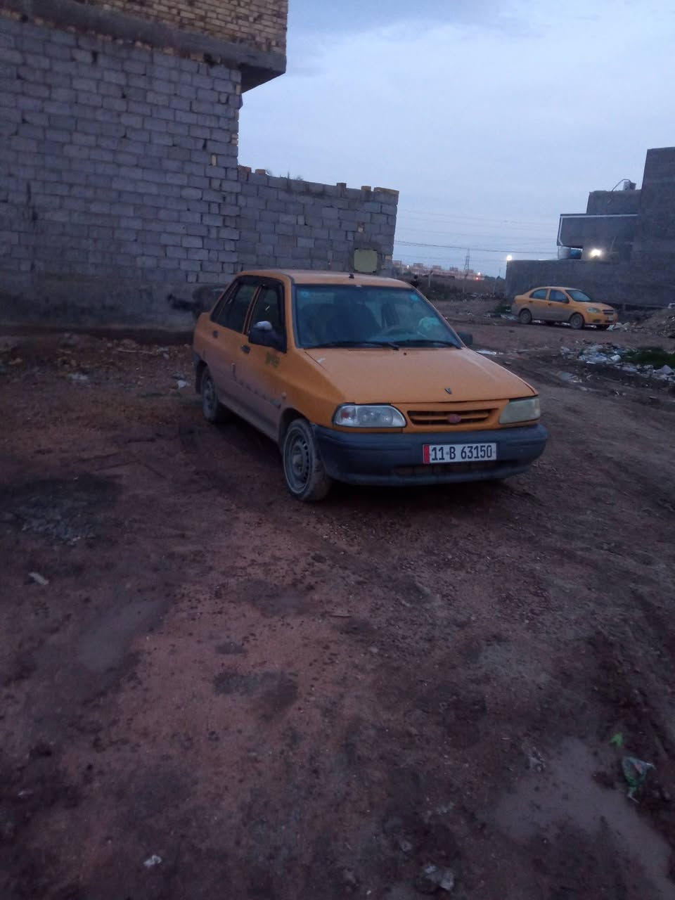 السلام عليكم سايبه موديل 2012للبيع كير محرك حداديه نظيفه عالفحص تبريد شغال تخم تاير جديد مع الويلات رقم بغداد باسمي شرط التحويل سنويه جديده لل2031 السعر 28ورقه وبيهه مجال بسيط للشراي مكانهه بالحله المركز للاستفسار ***********
