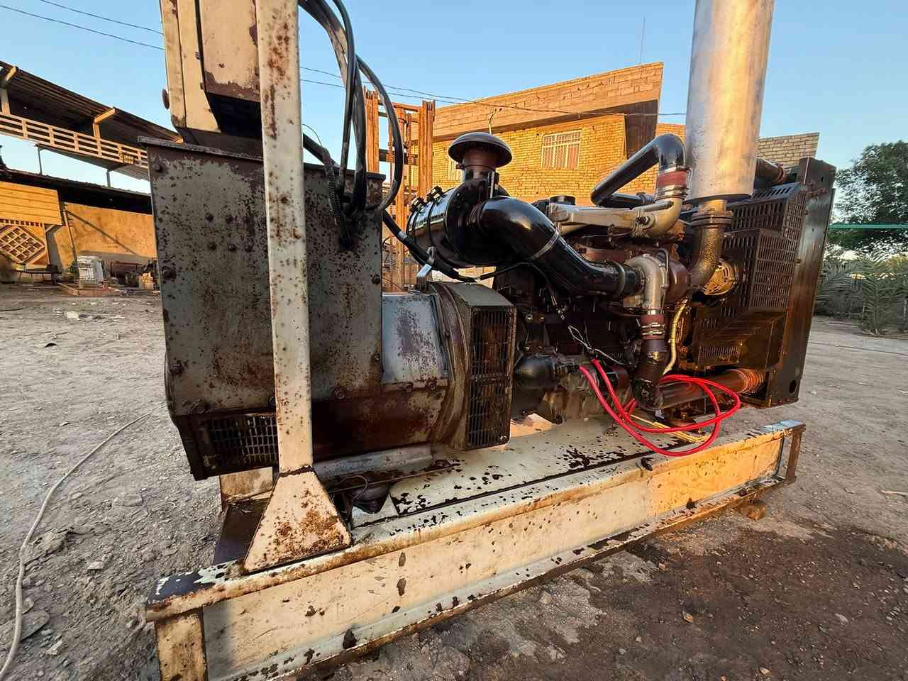 سلام عليكم معرض مولد للبيع بيركز ٦ سلندر سوبر مامفتوح بيه برغي على وضع شركة ١٦٠ كيفي ابلادي لأصرف ولا بخار بم كهربائي جويتر انتر كلر عنوان بغداد رقم الهاتف ***********
