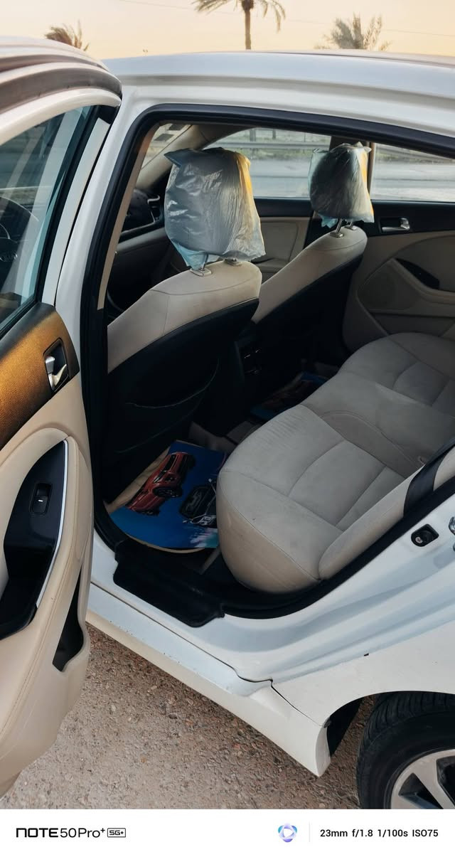 اسلام عليكم اوبتمه خليجيه 2015 ماشيه 155 سياره جديد سعر 130 باقي تفاصيل اتصال ***********
