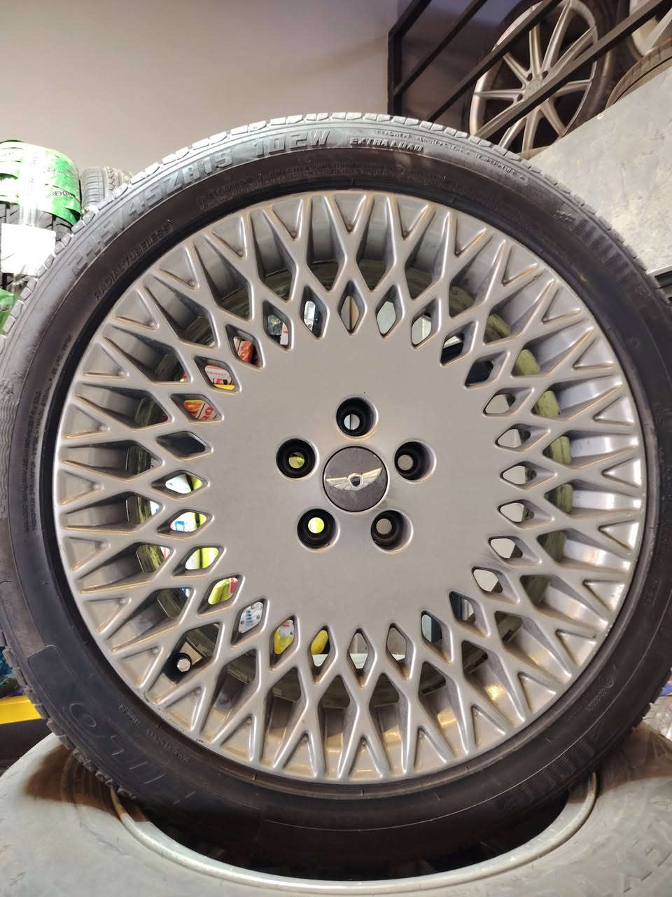 السلام عليكم ويلات اصليه حجم 19 توسايز
***********
