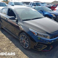 كيا فورتي موديل 22 رياضي گير عادي لون اسود GTI TURBO  السيارة بدون حاد...