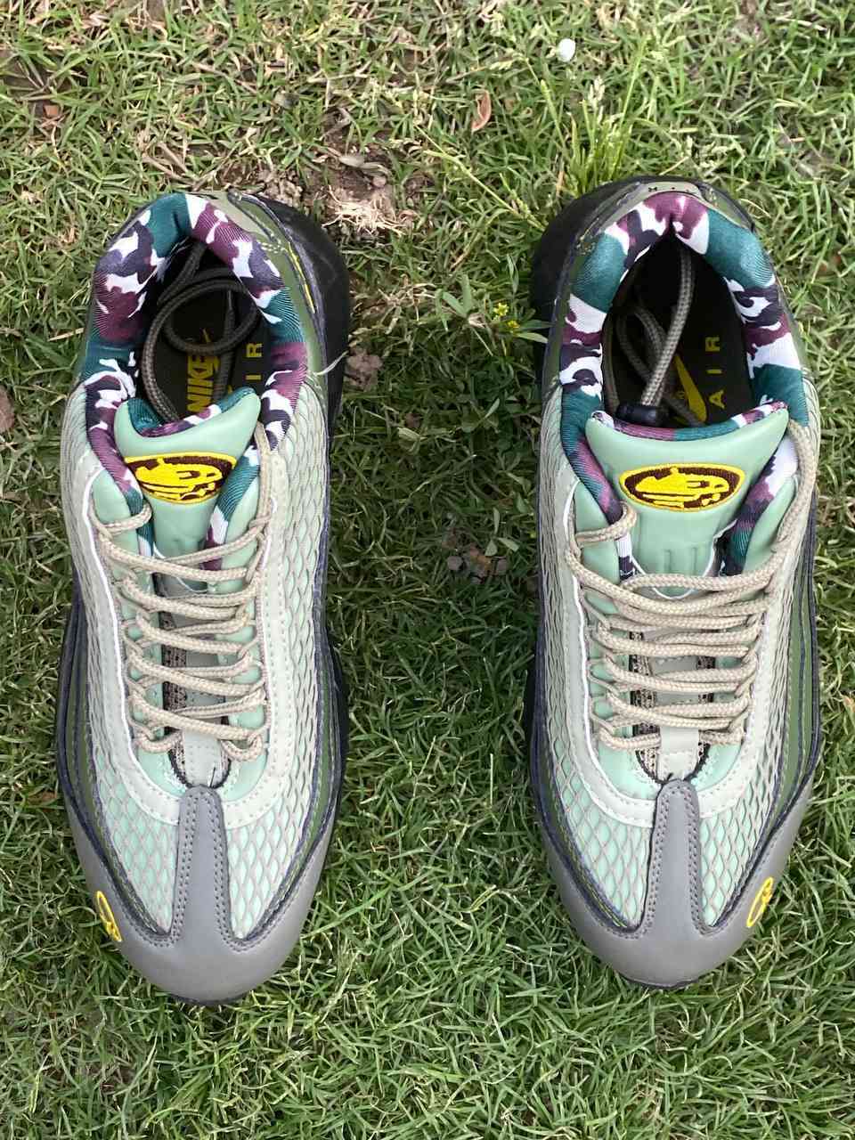 Corteiz x Nike Air Max 95 SP 'RULES THE WORLD'
الحاله: نضيف جداً بحاله الوكاله 
القياس:41
السعر:30


**إذا كنت صاحب هذا الإعلان وتريد حذفه لأي سبب، رجاءا أرسل رسالة إلى الدعم الفني**