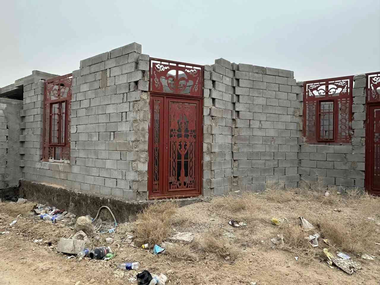 مكلف بالنشر…. السلام عليكم هيكل معروض للبيع (طابو زراعي) على الطريق الحولي قريب جداً على حي القدس مساحة الارض 200م 
السعر المعروض 50مليون وبي مجال
للتواصل ***********
