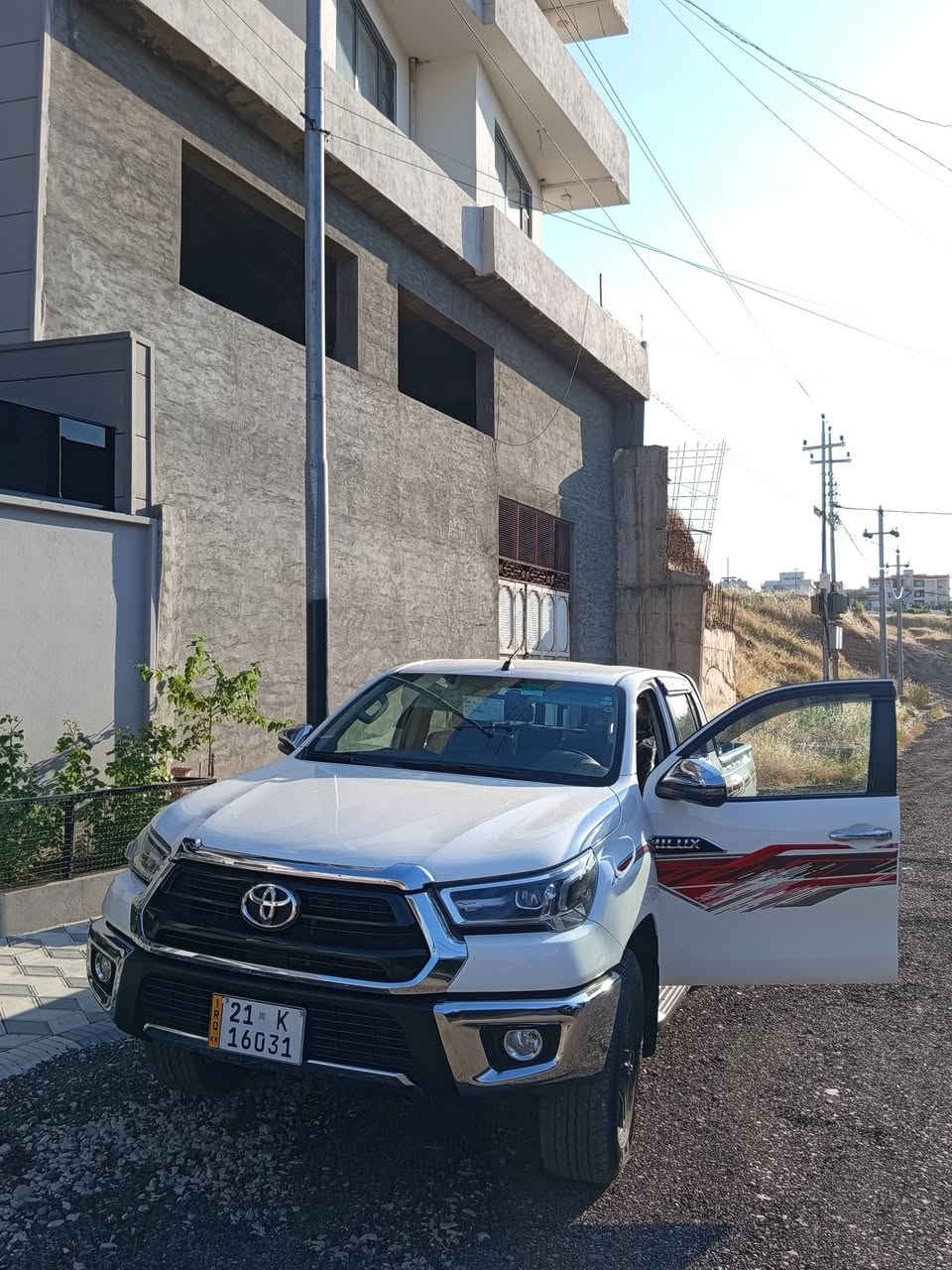 Hilux 2023 
بەسمە
گێر تۆماتیک
شەریکەی جیهان
فول مواسافات 
***********
