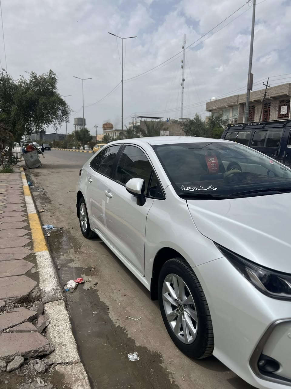 سلام عليكم
كورلا بانزين موديل 2024 فول مواصفات عد فتحه 

محرك 1800 

ماشيه 2900 زيرو حالة وكالة 

خليجي شركة جيهان 

مكفوله كفالة عامه من شخط صبغ تبديل 

ضمان شركة موجود 40 الف 

سياره كاملة ارضيات + تغليف كشنات + جاهزه من كلشي 

سعر 192$ وبيه مجال تدلل فقط شراي 

رقم : *********** 

ديالى : بلدروز.
