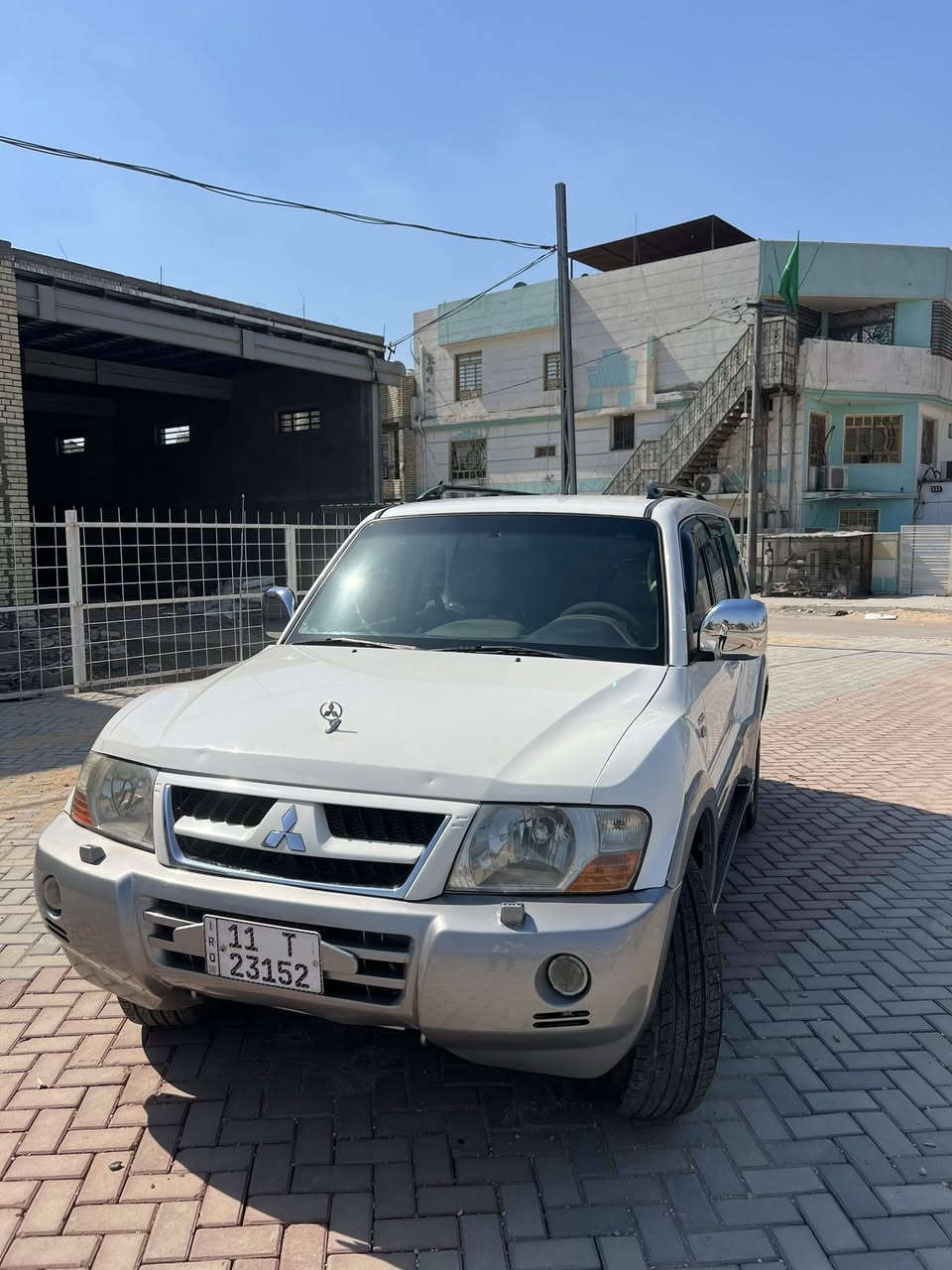 السلام عليكم باجيرو موديل 2006 خليجي بدون ضربه بدون صبغ مكفوله بيه بارد شي قليل موضح بالسونار جاهزه كير ومحرك رقم بغداد السياره حلوه وبلاديه السعر 90$ بلاش وهيج جمال مكاني بغداد البلديات ***********
