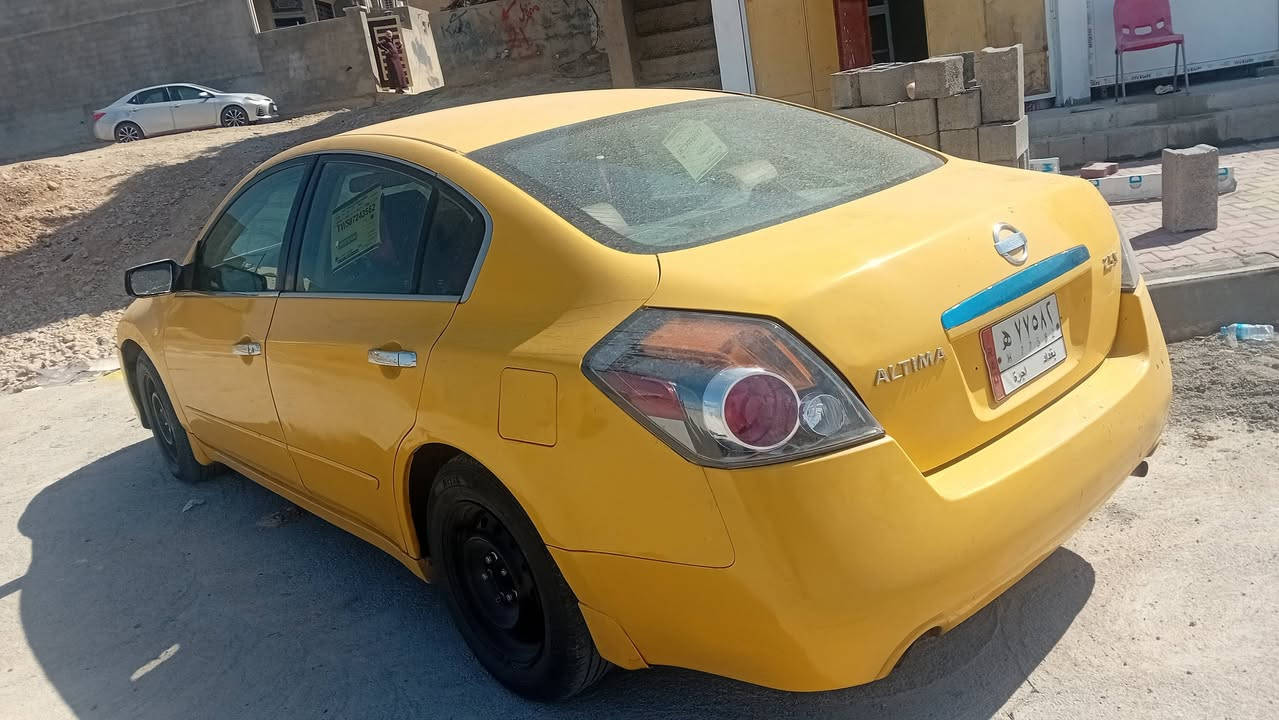 السلام عليكم نيسان التيما 2007  صدر تخم تاير كله جديد سنوية عضم عاج تنتهي ب 2027  مصفرة هيئة  ابو السنوية من بغداد.     بحي الجهاد ساكن  بس ماندله اكفلها سرقه وعشائر يعني تاخذ مني سيارة لتخابرني بعد انت تروح تحول اني مادخلني عليها غرامات 300 الف كله ع المشتري تخم تايروصدر كله جديد باور ستيرن ثگيل  لايت دشبول كله شغال جامه مبدله جديد تبريد ميشتغل ماعرف شبي مكاني ديالى للاستفسار الاتصال ع الرقم *********** سعر 60 وبيها مجال للشراي
