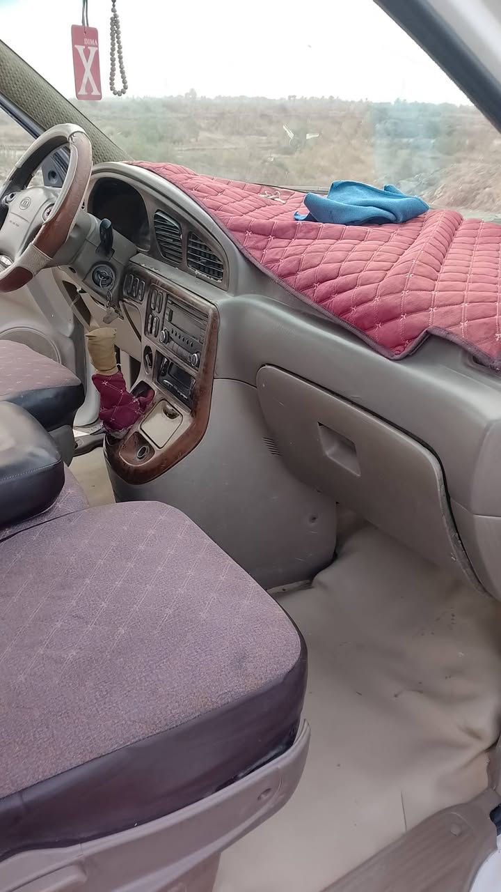 سلام عليكم سياره كيا كرنفال كاز موديل 2000 السعر 60 للاتصال بل رقم ***********
