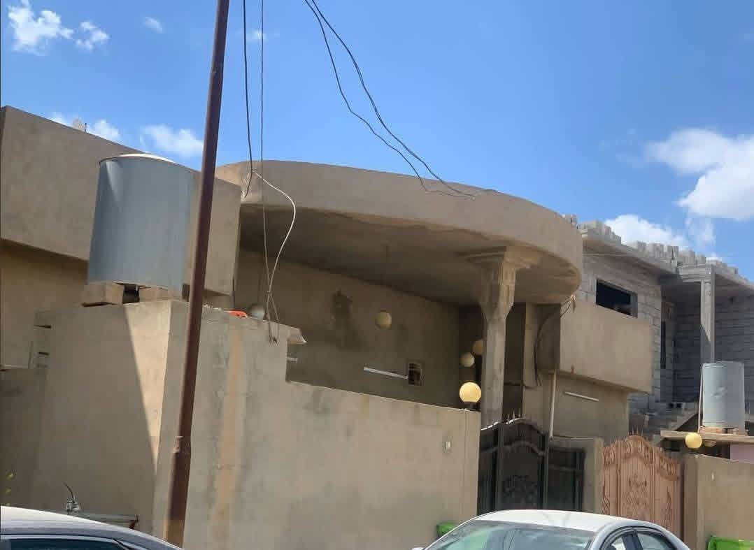 بيت للبيع ، طابقين
150 متر ، طابو ، حي حطين /3 (( الشوقيات ))
يحتوي على استقبال +مطبخ+هول وسط +غرفه طابق ارضي +غرفه طابق ثاني +مجمع درج  ،، واظح بالتصوير السعر 72وبي مجال
للمعلومات
((*********** )) ،، (( *********** ))
