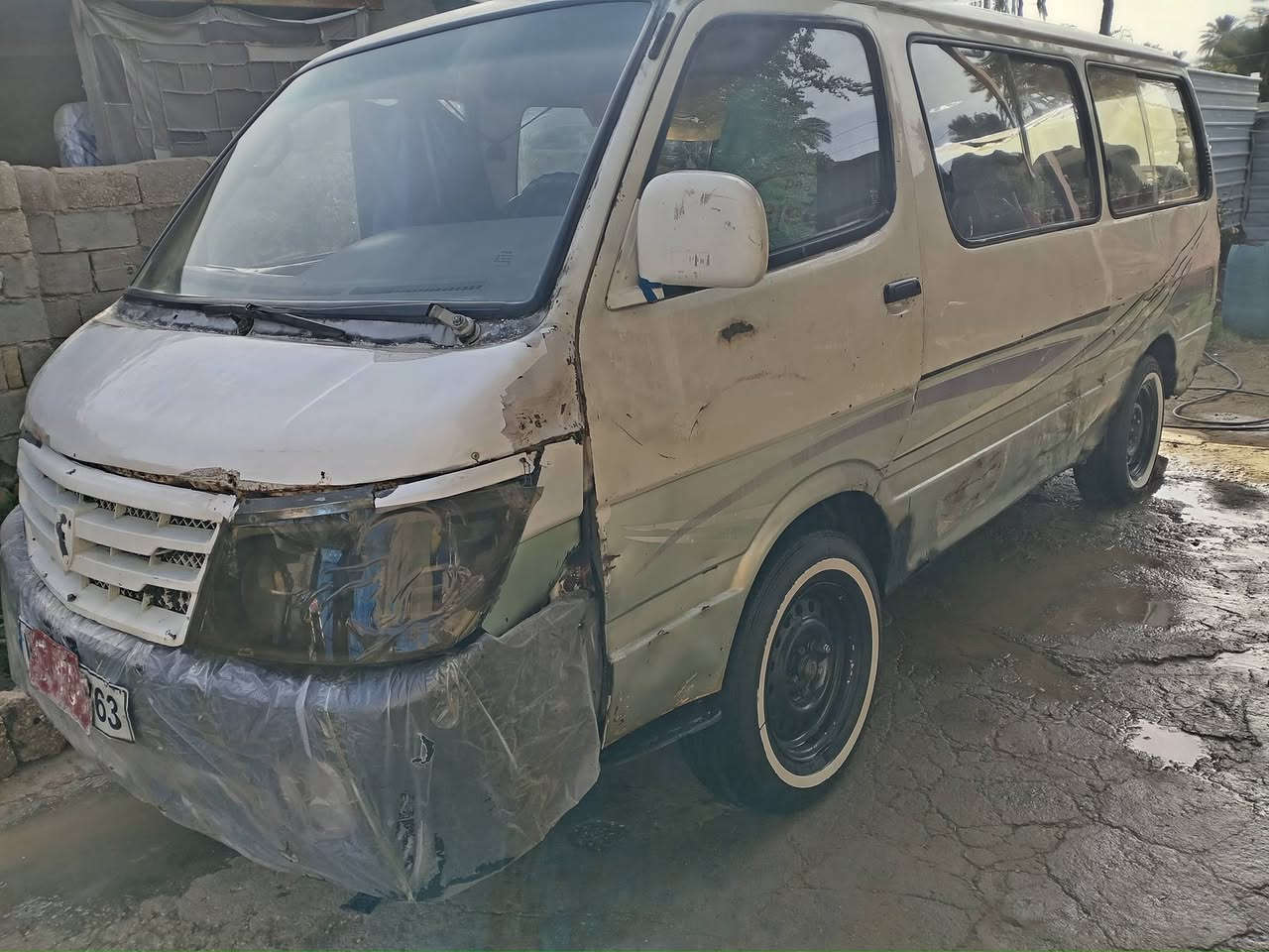 للبيع جي دي كيو باص موديل 2009 السعر ٢١بيه مجال المكان كربلاء***********
