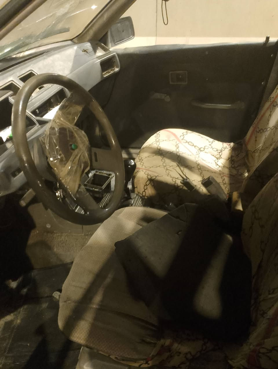 سيارة للبيع
مسبوشي لا نسر استيشن 
رقم ألماني  صلاح الدين 
الون ابيض
 محرك جديد
كير عادي 
الموديل 1988
سنويه لل 2028
السيارة بسمي 
تحويل ثاني يوم 
أي غرامه مابيها 
مكاني سامراء 
رقم الهاتف (***********)
السعر خاص
