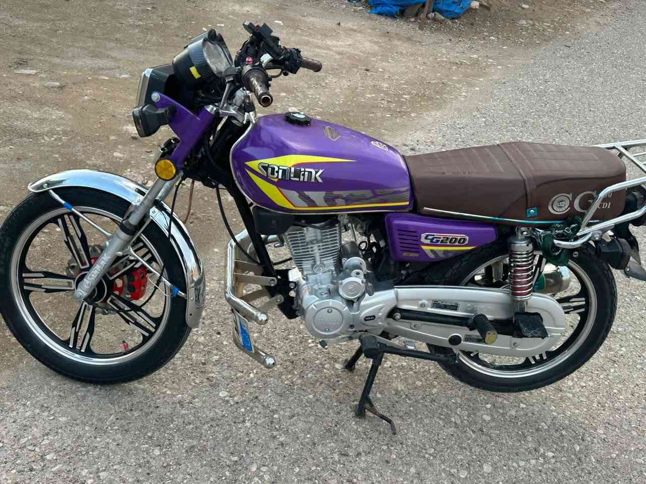 السلام  عليكم شباب سيفان موديل 24 محرك 200cc دراجه مكفوله من كلشي مكاني ديالى شهربان رقم ***********
